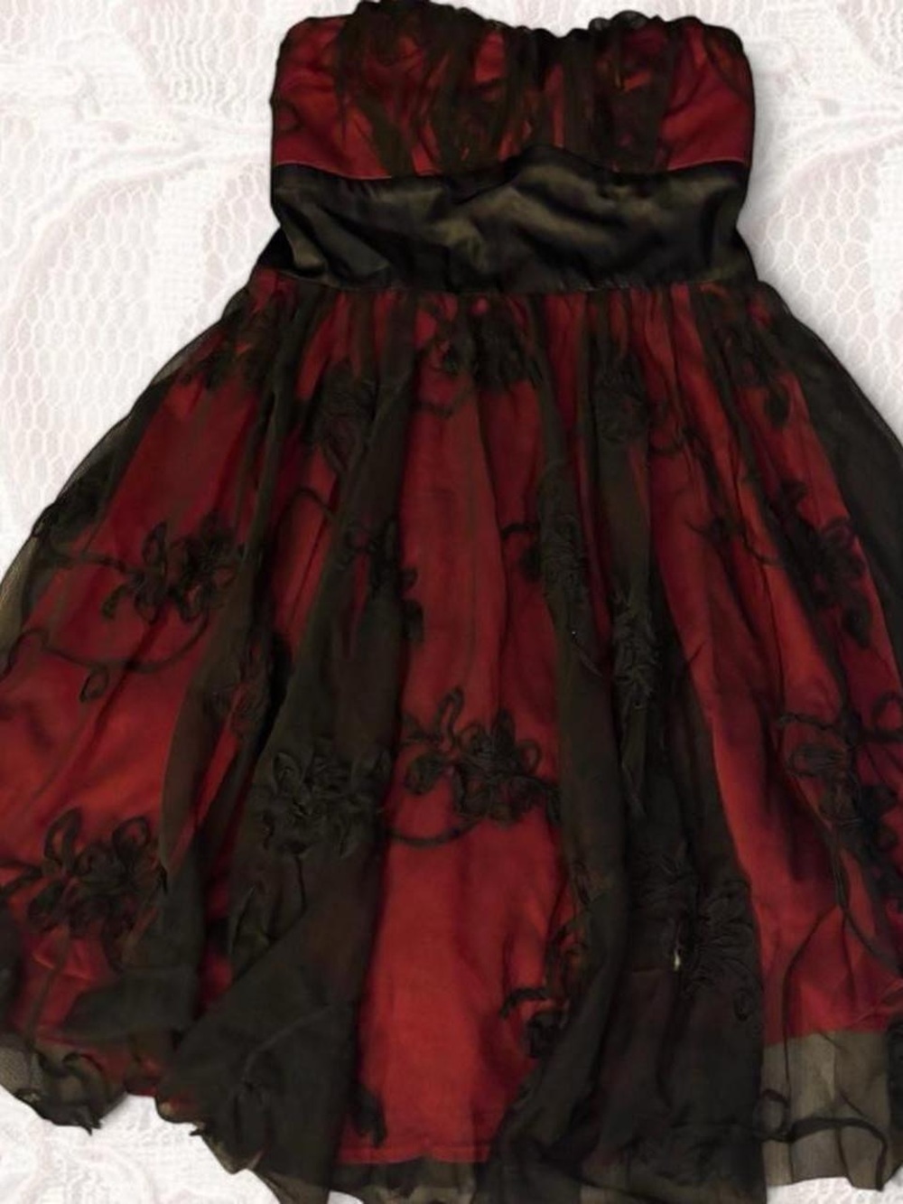 Vintage 2000s Red/black gothic fairy dress with lace and floral details